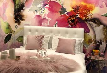 Weiss Old Town Room allows 18 year olds to book a room