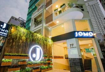 Jomo has Balcony rooms