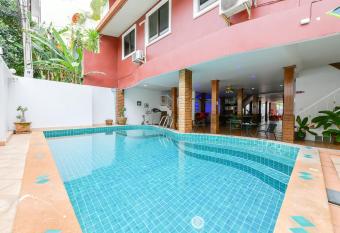 Sun & Beach has Smoking/Balcony rooms