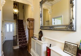 The Portland Guesthouse allows 18 year olds to book a room