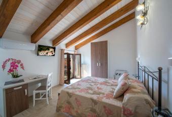 Il Ritrovo degli dei has Balcony rooms