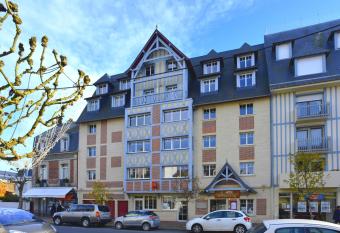 Almoria H  tel & SPA has Balcony rooms