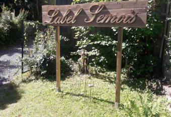 Label Semois Gite rural 3   pis allows 18 year olds to book a room