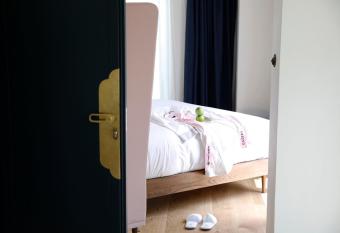 Gatsby Athens allows 18 year olds to book a room