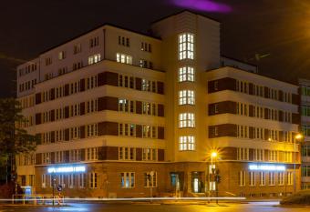 Trip Inn Hotel & Suites Essen allows 18 year olds to book a room