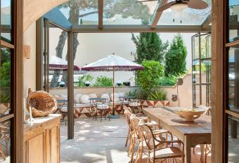 La Bionda Hotel - Adults Only allows 18 year olds to book a room