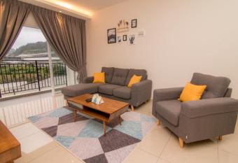 Cameron Highlands Modern7-Tea Plantation View-Premium Hotel Bed has Balcony rooms
