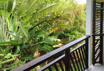 Appartement d une chambre avec piscine partagee jardin amenage et wifi a Saint Francois has Balcony rooms