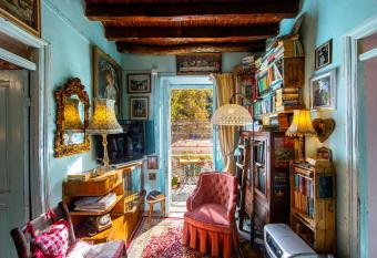 Tina s Country Home has Balcony rooms