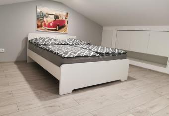 Apartament Szklane Tarasy allows 18 year olds to book a room