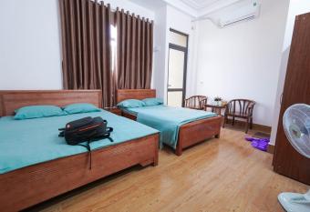 Motel Xu  n H  a has Balcony rooms