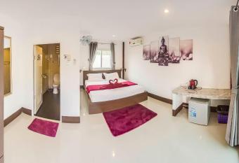 The Travelers Friend has Balcony rooms