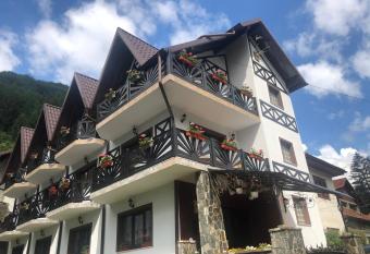 Casa Albert Sinaia allows 18 year olds to book a room