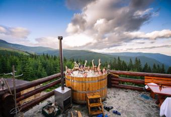 Antonia Spa 180 Panaromic View has Balcony rooms