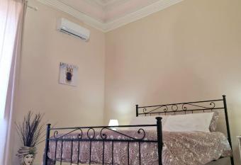 Antica Dimora Barocca has Balcony rooms