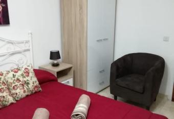 Citadel View Studio Penthouse allows 18 year olds to book a room