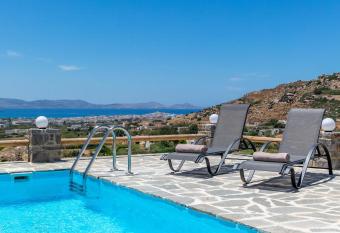 Pleiades Villas Naxos has Balcony rooms
