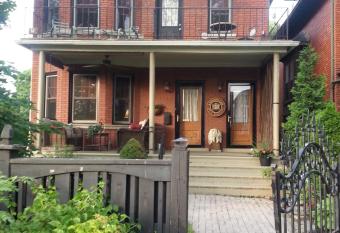 A Hidden Gem Bed and Breakfast allows 18 year olds to book a room