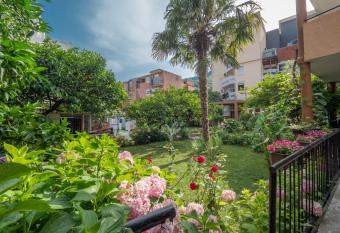 Cozy Apartments Kostovic has Balcony rooms