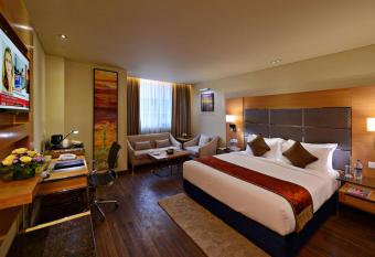 Country Inn & Suites By Radisson Goa Panjim allows 18 year olds to book a room