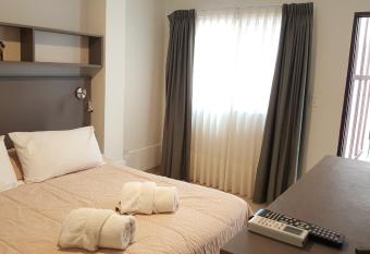 Pachamama - Depto p/4 nuevo y a 5  del centro allows 18 year olds to book a room