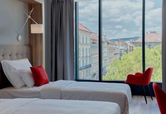 Up Hotel Budapest allows 18 year olds to book a room
