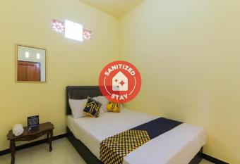 SPOT ON 2378 Omah Nusantara Homestay allows 18 year olds to book a room