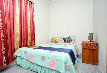 OYO 2327 Dome Hotel allows 18 year olds to book a room
