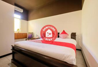 Super OYO 2519 Mayang Garini allows 18 year olds to book a room