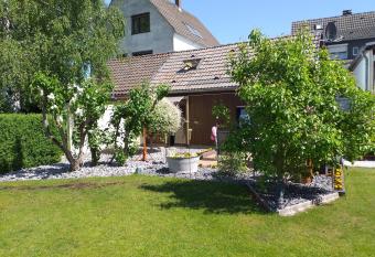 gem  tliches, freistehendes Ferienhaus has Balcony rooms