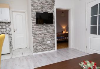 NIKA I ZOJA has Balcony rooms