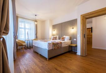 Rossmarkt Haus has Balcony rooms