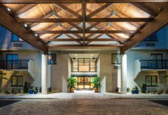 Doubletree by Hilton Gainesville has Balcony rooms