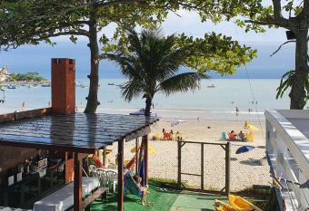 Pousada Enseada S  o Miguel de frente para o mar allows 18 year olds to book a room