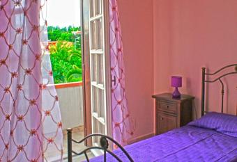 La Casa Di Mir   has Balcony rooms