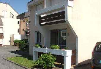 Charmant T2 r  nov   RDC R  sidence quartier pavillonnaire has Balcony rooms