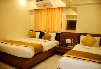 Hotel Ashyana - Near To Grant Road Station Mumbai allows 18 year olds to book a room
