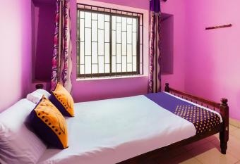 SPOT ON 66098 Rohini Residency Kadampuzha allows 18 year olds to book a room