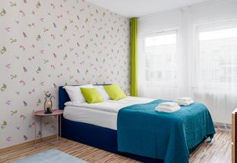 Sleepway Apartments - Garbary 95-112a allows 18 year olds to book a room