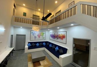 Slackpackr Hyderabad has Balcony rooms