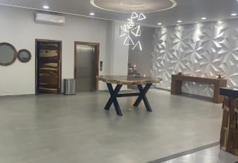 Hotel ANB Aeropuerto Guadalajara allows 18 year olds to book a room