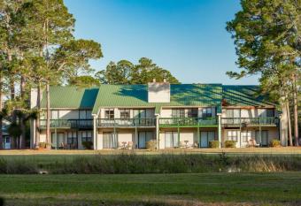 Crown Resorts at Hickory Hills has Balcony rooms