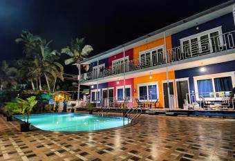 ROYAL TULIP BEACH COTTAGES has Balcony rooms