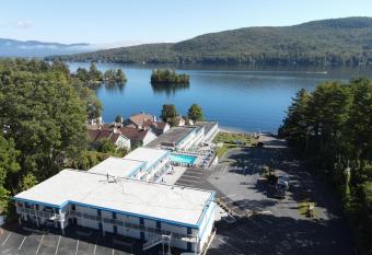 Lakefront Terrace Resort has Balcony rooms
