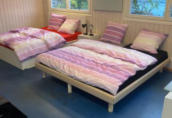 Danielas Wohlf  hloase allows 18 year olds to book a room