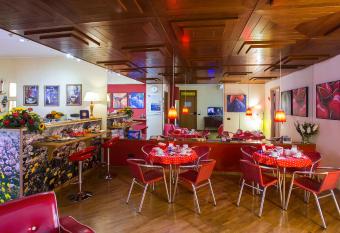 Solaris B&B allows 18 year olds to book a room