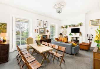 Judges Lodgings Gloucester has Balcony rooms