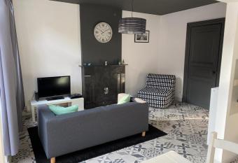 L appart promenade de 4 heures allows 18 year olds to book a room