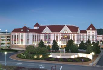 Hollywood Casino Lawrenceburg has Smoking rooms