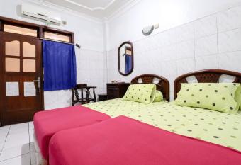 Hotel Gajah Mada allows 18 year olds to book a room